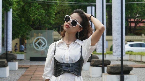 Easy hacks to revamp your summer wardrobe into a gorgeous fall fashion ensemble on a budget