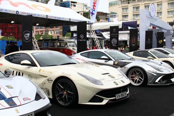 Discover the best uk brands crafting custom scarves: your go-to guide for personalized style